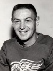 Terry Sawchuk – Bio, Personal Life, Family & Cause Of Death