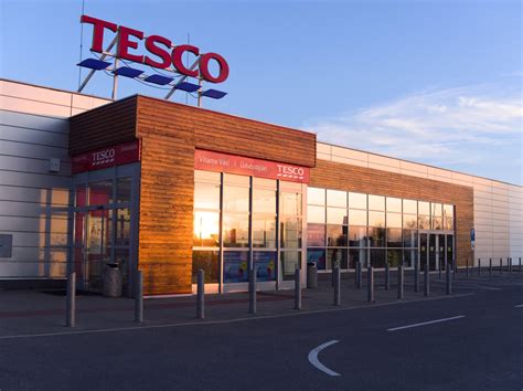 Tesco share price rises 2% despite uninspiring outlook