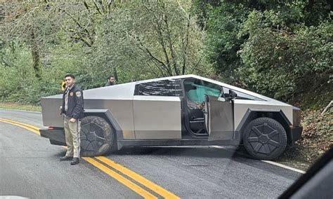 Tesla Cybertruck involved in Bay Area collision
