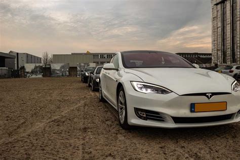 Tesla Huren Voor Een Dag