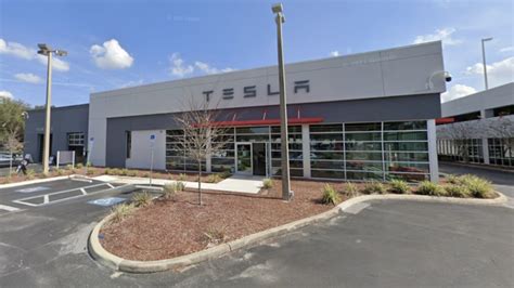 Tesla Store and Service Center – West Chester – Pennsylvania