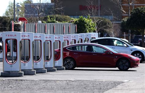 Tesla Supercharger gets green light for Hollywood site, reports say