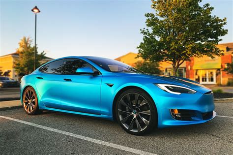 Mar 9, 2023 · Tesla has added a rare new paint col