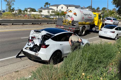 Tesla involved in 'major injury' vehicle collision in Santa Clara