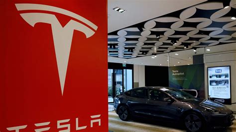 Tesla owners sue over battery software update impact