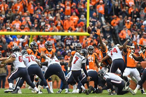 Texans 22, Broncos 17: Denver threatening with clock winding down