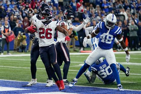 Texans clinch playoff berth for 1st time since 2019, beat Colts 23-19