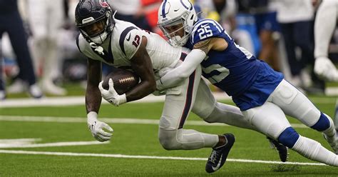 Texans offense improves, but defense struggles in loss to Colts