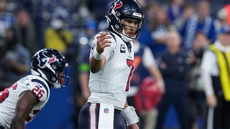 Texans take playoff spot with win over Colts; Steelers top Ravens to move toward postseason