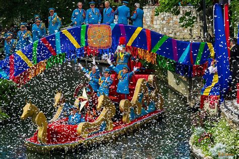 Texas Cavaliers River Parade Viewing at Café Ole