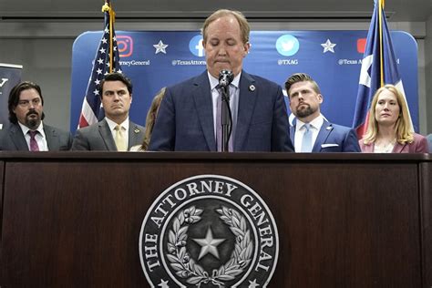 Texas House of Representatives votes to impeach Attorney General Ken Paxton