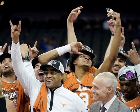 Texas Longhorns end season No. 5 in final AP poll, hoping to end long Sweet 16 drought