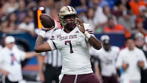 Texas State scores 11 TDs in 77-34 rout of Jackson State in home opener