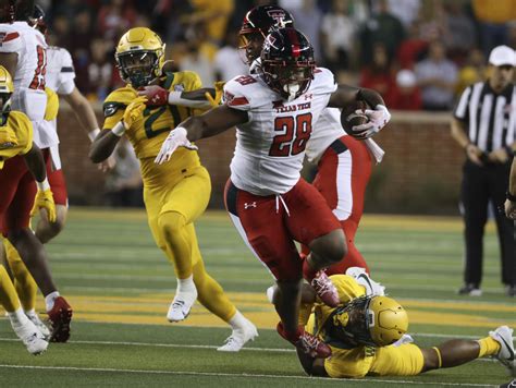 Texas Tech beats Baylor 39-14 with 4 TDs by Morton and Brooks’ fourth 100-yard rushing game in row