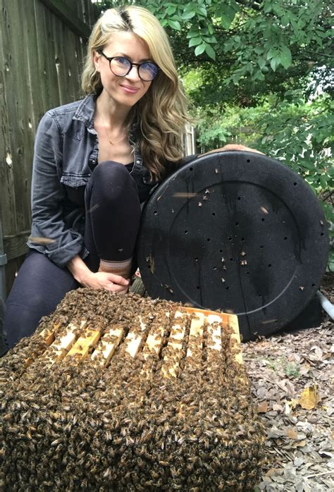 Texas beeworks. Saving bees across Texas and sharing my love of bees with the world. 