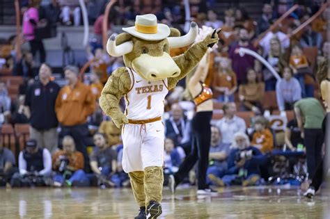 Nov 14, 2021 · Just 10 games into the Steve Sarkisian era at Texas, the Longhorns matched a historic low on Saturday night with a 57-56 loss to Kansas in overtime. It was Texas' fifth straight loss, marking the ... . 
