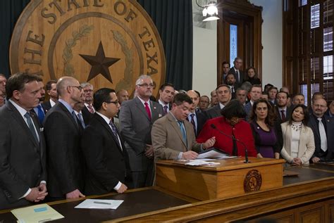 Texas lawmakers wrap first special session with no bills to governor's desk