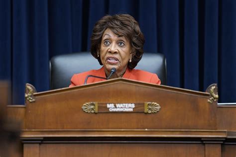Texas man indicted for alleged threat to kill California Rep. Maxine Waters