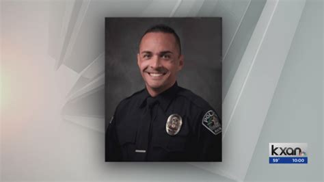 Texas officer killed while trying to rescue hostages, police say