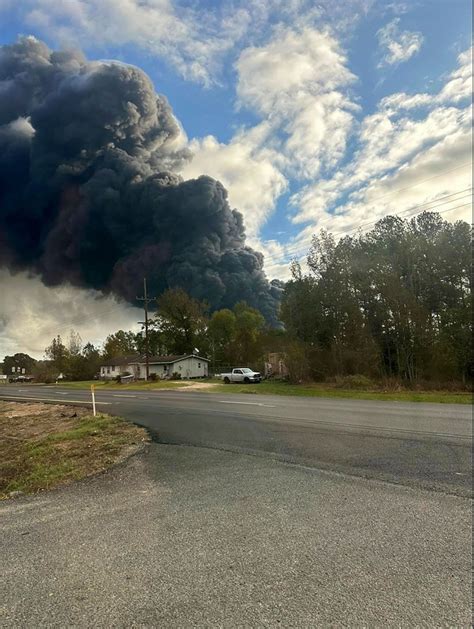 Texas officials issue shelter-in-place order after chemical plant explosion