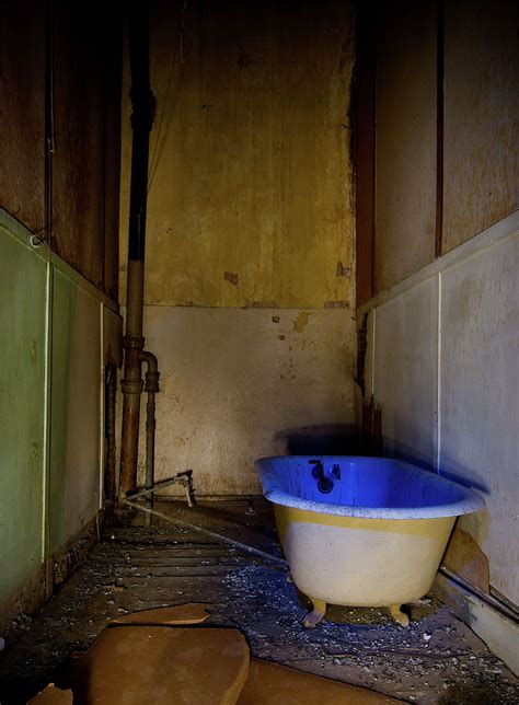 Texas photographer Noel Kerns spotlights abandoned brothel …