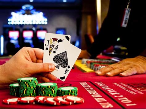 Texas pokerində uduş kombinasiyaları  Vulkan Casino Azərbaycanda pulunuzu qazanmaq üçün bir çox imkan təklif edir