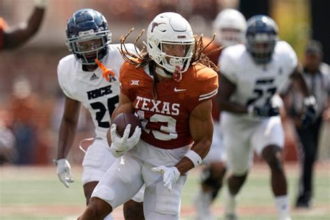 Texas senior class changed culture, set for Friday showdown with Texas Tech