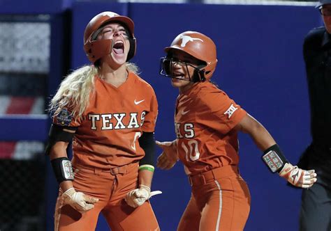 Texas softball moves into top-5 in 3 of 4 national polls after Oklahoma State sweep