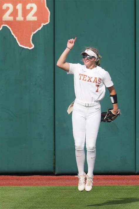 Texas softball seeded No. 13 in NCAA tournament, hosting regional with Seton Hall, Texas A&M, Texas State