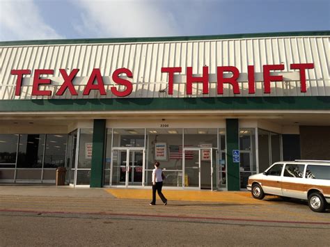 Texas thrift. Thrift Giant is a thrift store chain located around the Dallas/Fort Worth Metroplex. In May of 1986, the then Irving Thrift was the first to open its doors to the public. Over the years, 8 more stores followed, and have become strongholds in the community. The stores provide spacious floors filled with designer clothes, accessories, and ... 