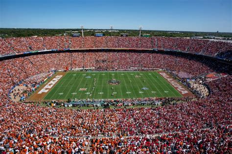 Texas vs OU will be played at the Cotton Bowl Stadium through 2036