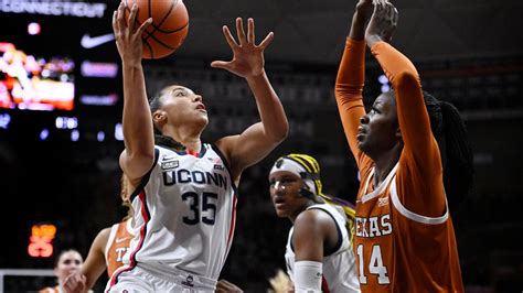 Texas women's hoops host UConn on Dec. 3 in early season marquee matchup