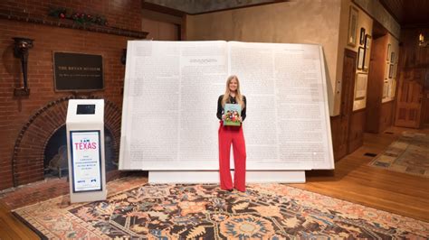 Texas-themed World's Largest Book heads to Capitol