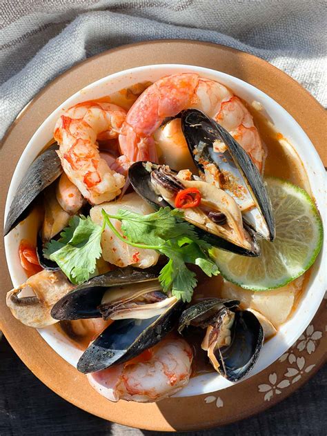 Thai Seafood Soup Recipes With Coconut Milk Deporecipe.co