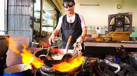 Thai Street Food Michelin Star - GIANT CRAB OMELET …