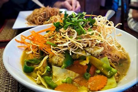 Thai food asheville. May 28, 2014 ... After Noi opened a second restaurant, Baan Thai Kitchen in South Asheville, DiMaio decided to see if he could bring other Thai people to ... 