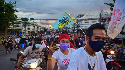 Thai protesters back on the streets demanding resignation of govt …