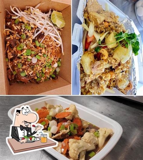 #thailand #thaifood #thaistreetfood Pretty Chef Cooks Special Pork Noodle - Thai Street Food🔍 Business name Yui's Noodle📍AddressShe Doesnt Have Restaurant ...