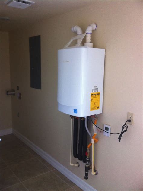 Thankless water heater. A tankless water heater doesn’t have many moving parts to cause mechanical failure, but there are some symptoms to look for that can indicate a need for tankless water heater repair in Houston. The pressure of your hot water may decrease, which suggests that mineral deposits may have built up in your heat exchanger. 