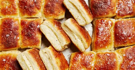 Thanksgiving rolls two ways: Easy and fluffy or buttery and rich