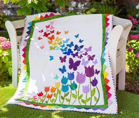 That blooming quilt pattern.  Pattern includes all full size appliqué sheets, and ...