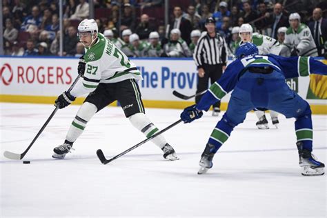 Thatcher Demko makes 27 saves as Vancouver Canucks top Dallas Stars 2-0