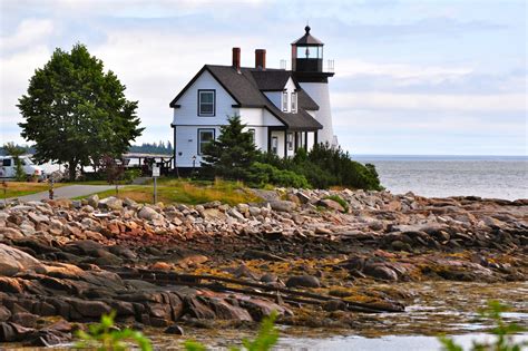 The 10 BEST Restaurants Near Prospect Point Lighthouse