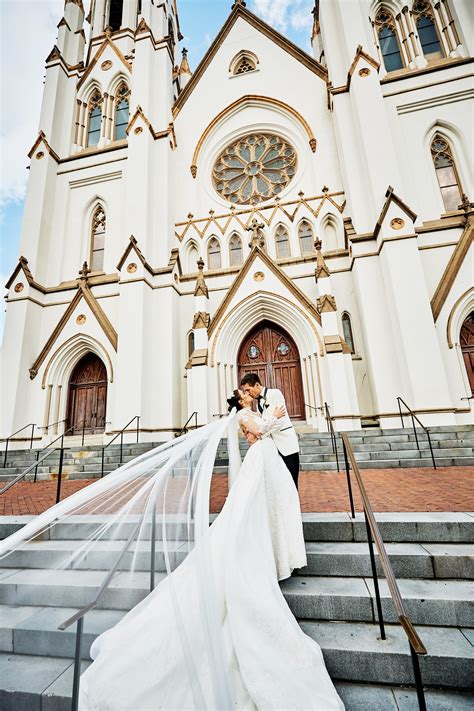 The 10 Best Savannah, GA Affordable Wedding Photographers