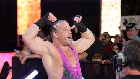 The 10 Shortest Current Male WWE Wrestlers - TheSportster