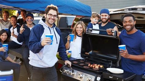 The 12 Best Tailgate Items You Need This Fall - promoleaf.com