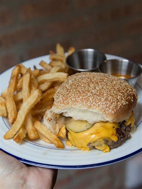 The 13 Best Burgers in Chicago - Female Foodie