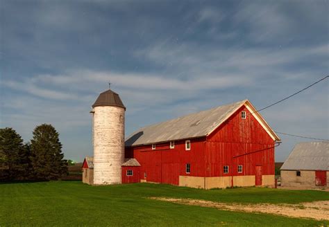 The 1939 Koschmeder Wooden Silo... - The Iowa Barn Foundation