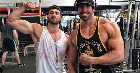 The BEST Gym Bro Moment 😂 #smallgrouptraining - YouTube