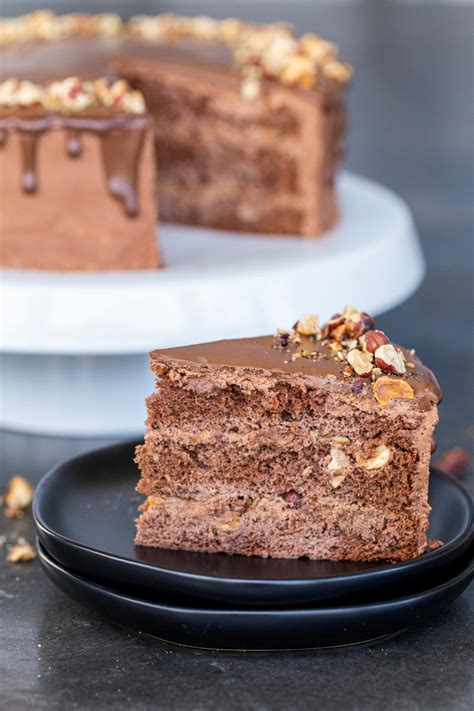 The Best Chocolate Hazelnut Cake - Momsdish